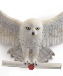 Alternative view of Hedwig replica adorno pared